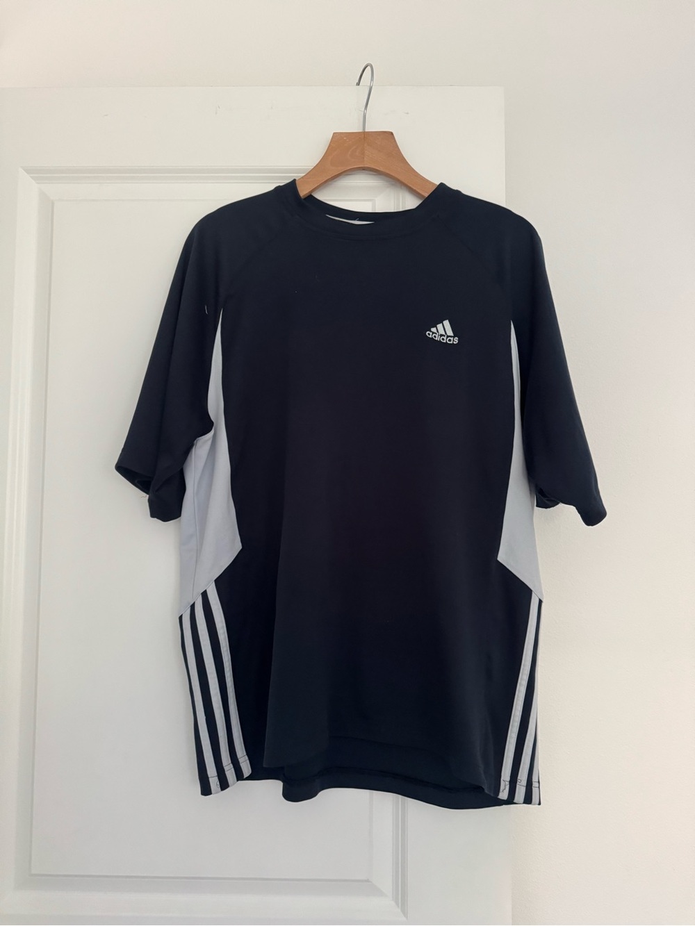Adidas logo men’s navy blue Athletic crewneck shirt top size XL